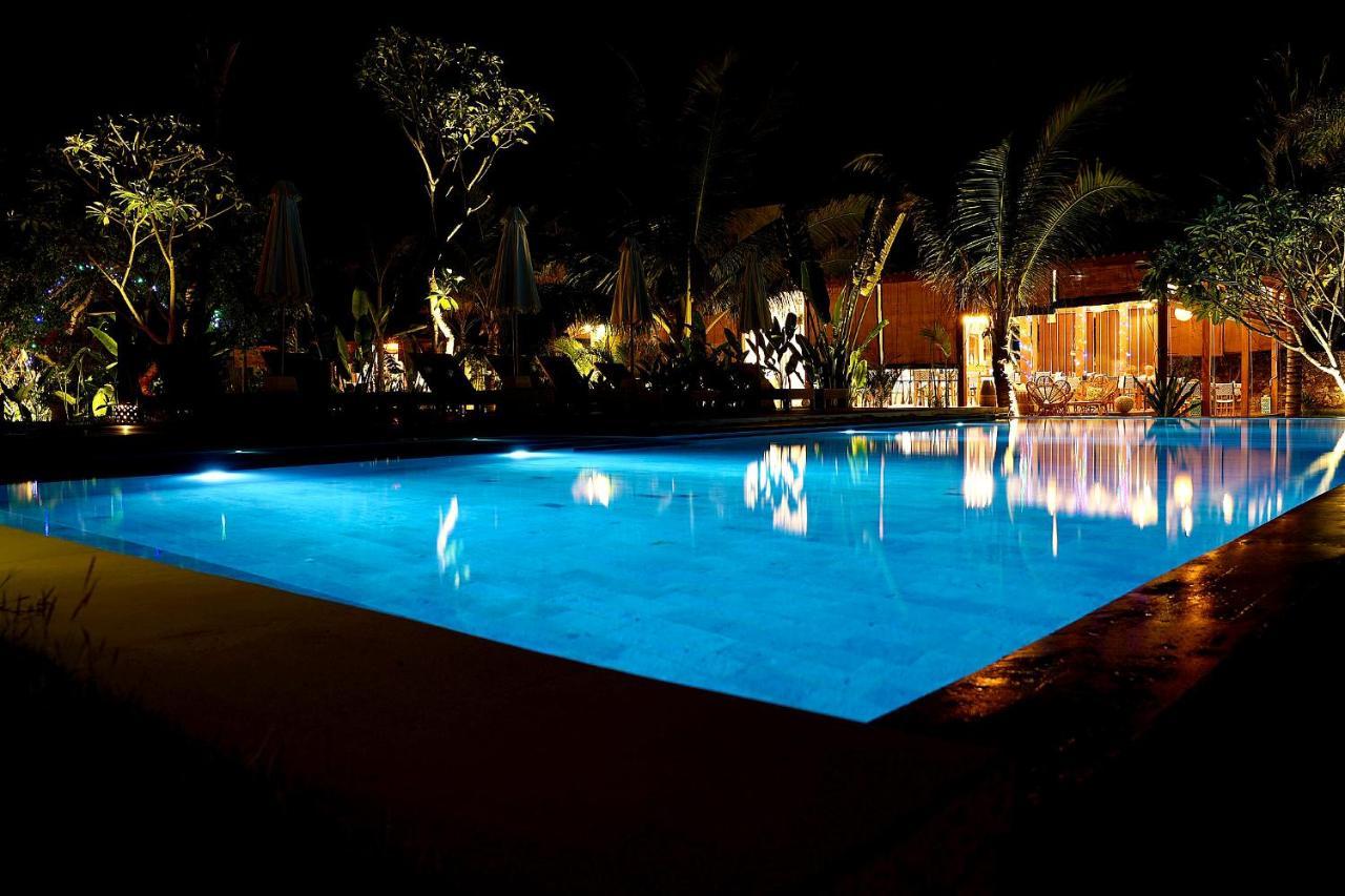 Segara Lombok Beach Resort Selong Belanak Exterior foto
