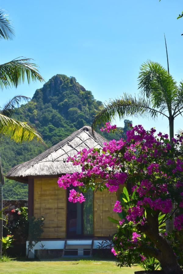 Segara Lombok Beach Resort Selong Belanak Exterior foto