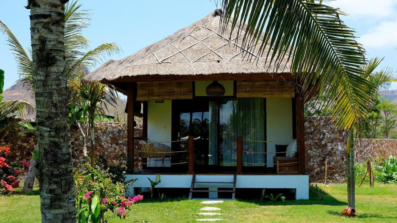 Segara Lombok Beach Resort Selong Belanak Exterior foto